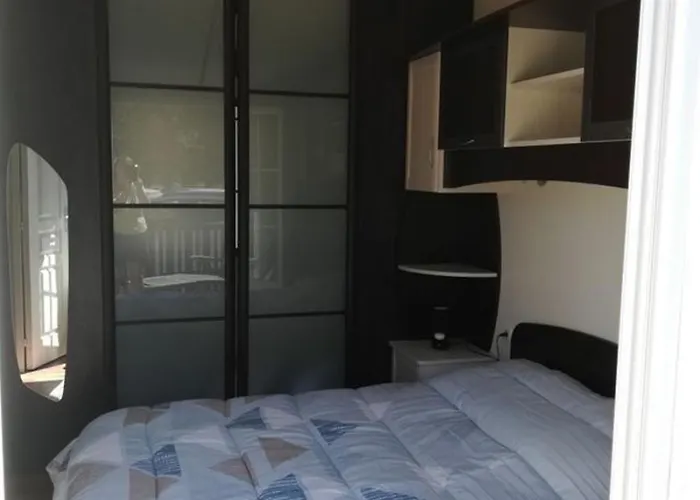 아파트 Mobilhome Dans Site De Gorge Vent A Fréjus
